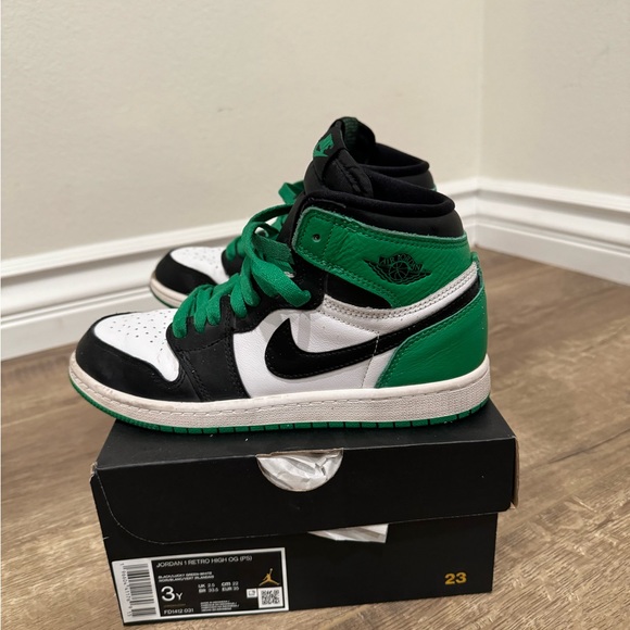 Nike Kids Jordan retro high OG black green white